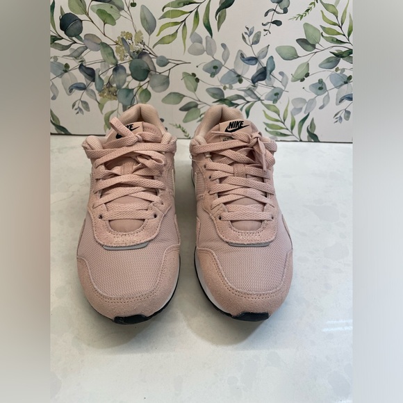 Beautiful‎ Light Pink Venture Runner Women Size 7 - Picture 5 of 11